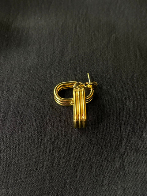 Ernest & Kelly C- Hoops Earrings