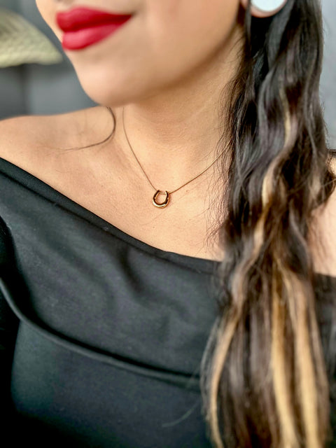 Ernest & Kelly Horseshoe Necklace