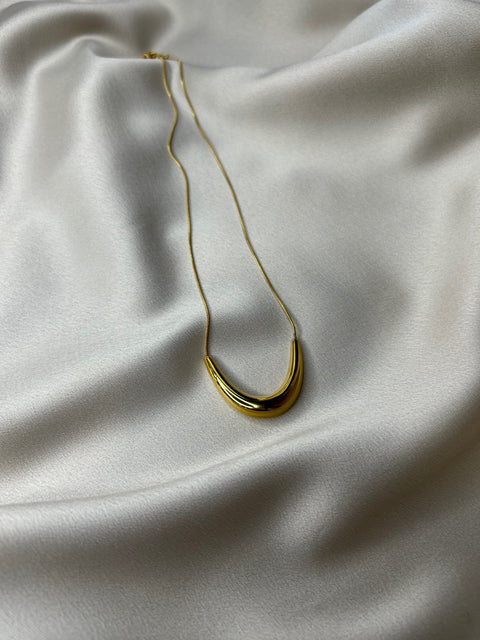Ernest & Kelly Raya Necklace