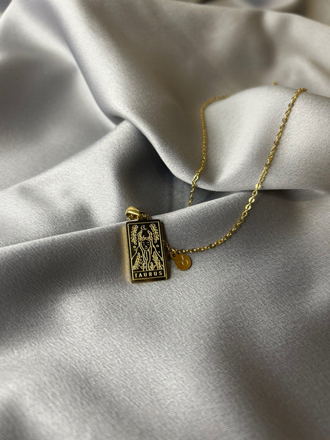 Reversible Constellation Necklaces