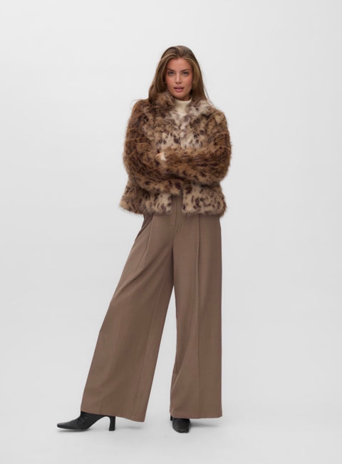 Pre-Order Vero Moda Leo Cruella Jacket