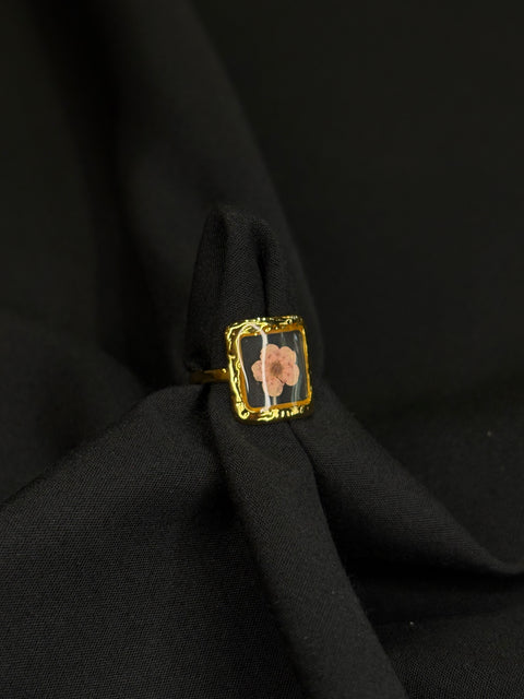Ernest & Kelly Square Pressed Petal Adjustable Ring