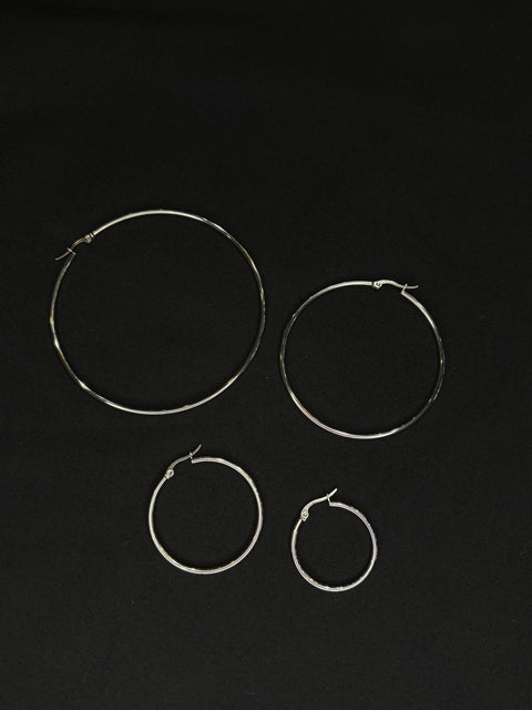 Ernest & Kelly Small Hoop Earrings- 2 Colours