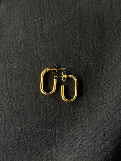 Ernest & Kelly C- Hoops Earrings