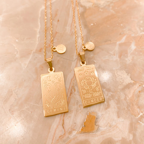 Reversible Constellation Necklaces