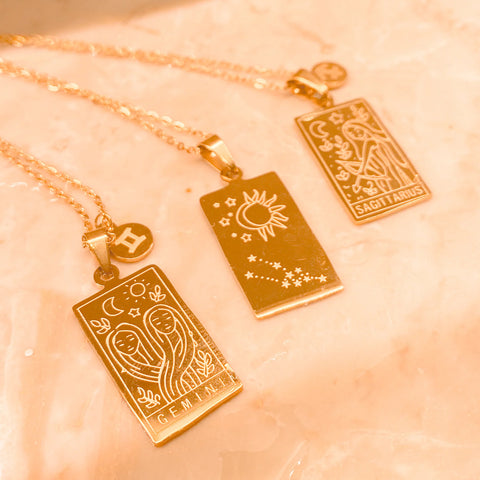 Reversible Constellation Necklaces